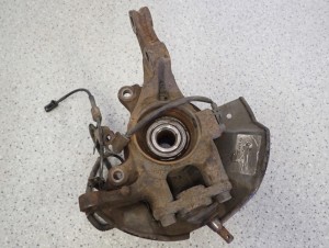 KIA CARENS III 06 -11 2.0 CRDI ZWROTNICA PRZEDNIA LEWA 4/6 MINIATURA