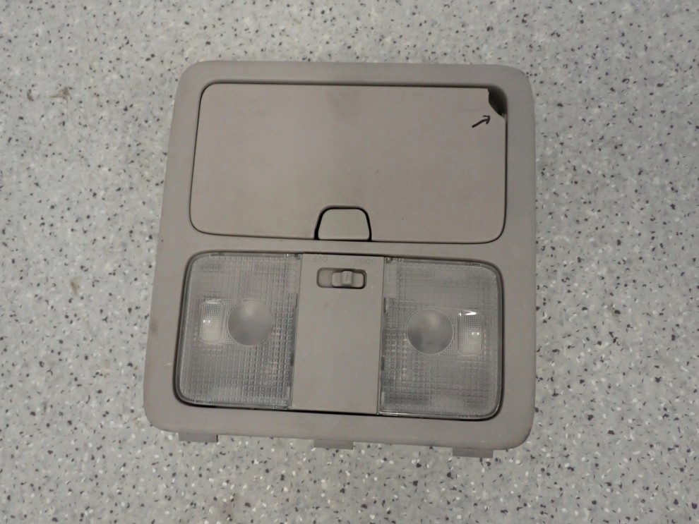 XTRAIL T31 07-14 LAMPKA OŚWIETLENIA KABINY 2/7