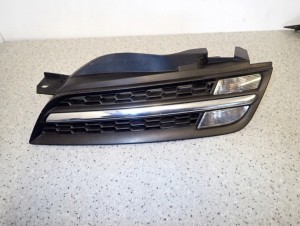 NISSAN MICRA K12 06-08 ATRAPA GRILL LEWA KIERUNEK