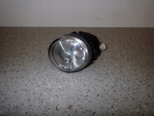 NISSAN ALMERA TINO 00-05 HALOGEN PRZEDNI LEWY