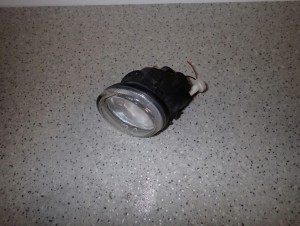 NISSAN ALMERA TINO 00-05 HALOGEN PRZEDNI LEWY 3/5 MINIATURA