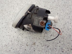 NISSAN ALMERA TINO 00-05 HALOGEN PRZEDNI LEWY 4/5 MINIATURA