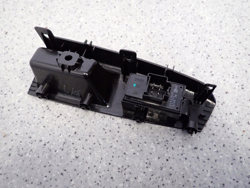 CHEVROLET CRUZE 08-12 PANEL SZYBY TYLNY LEWY PRZEŁĄCZNIK 4/4