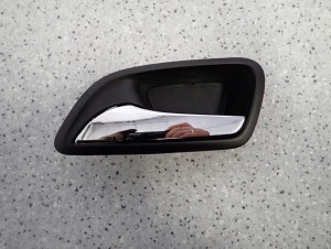 CHEVROLET CRUZE 08-12 KLAMKA WEWNĘTRZNA TYLNA LEWA