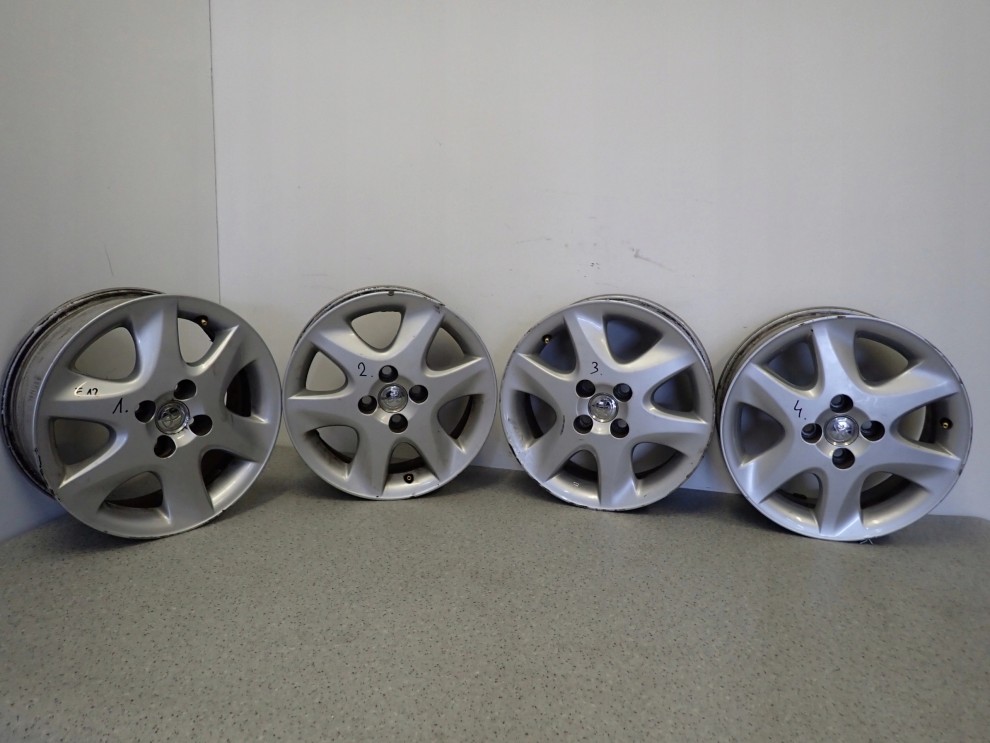 TOYOTA COROLLA E12 FELGI ALUMINIOWE KOMPLET 15\