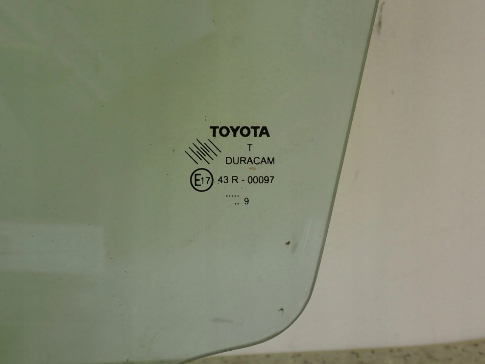 TOYOTA VERSO 09-13 SZYBA PRZEDNIA LEWA 3/4