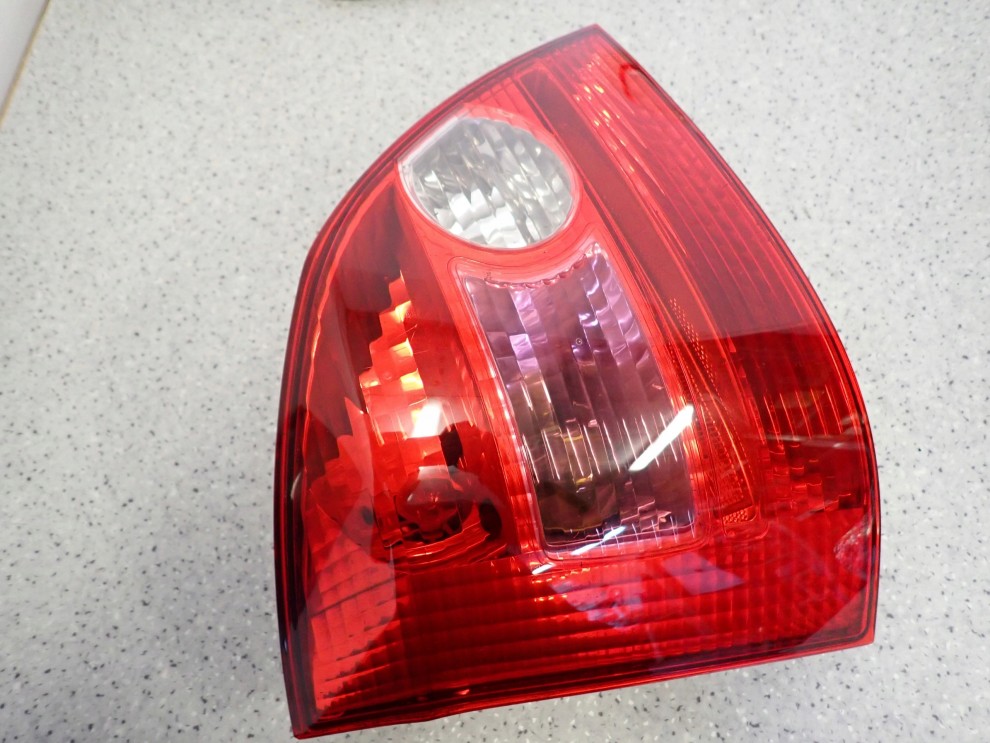 HONDA CIVIC VII 5d 01-03 LAMPA TYLNA LEWA 5/9