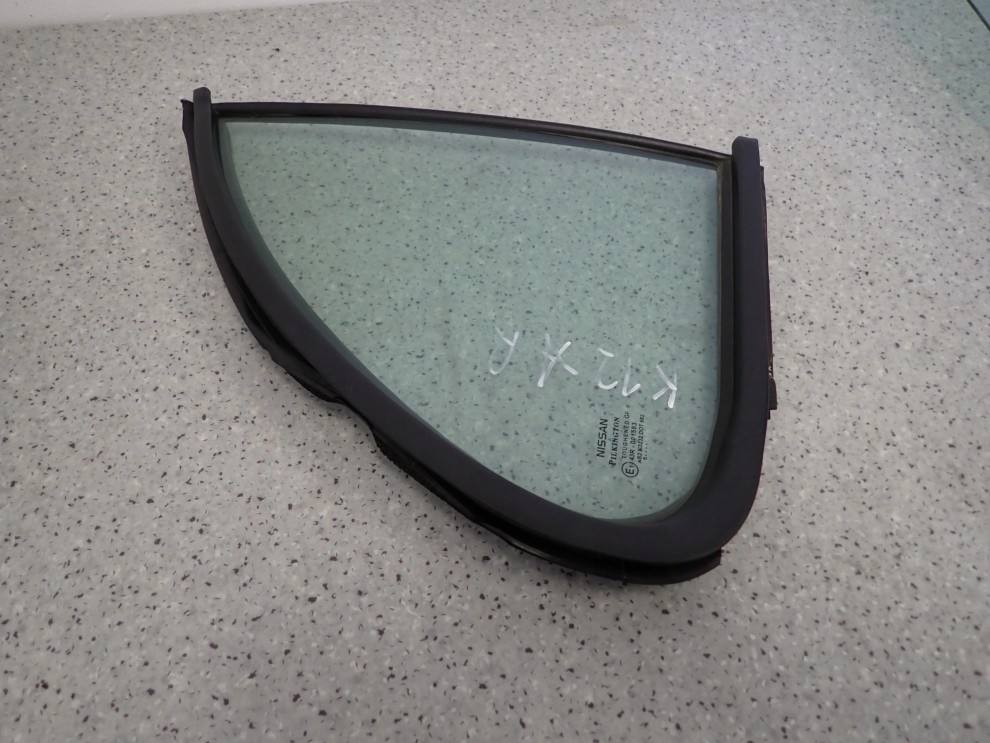 NISSAN MICRA K12 5D 03-10 SZYBA DRZWI TYLNA PRAWA Z USZCZELKĄ 5/6