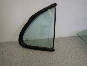 NISSAN MICRA K12 5D 03-10 SZYBA DRZWI TYLNA PRAWA Z USZCZELKĄ