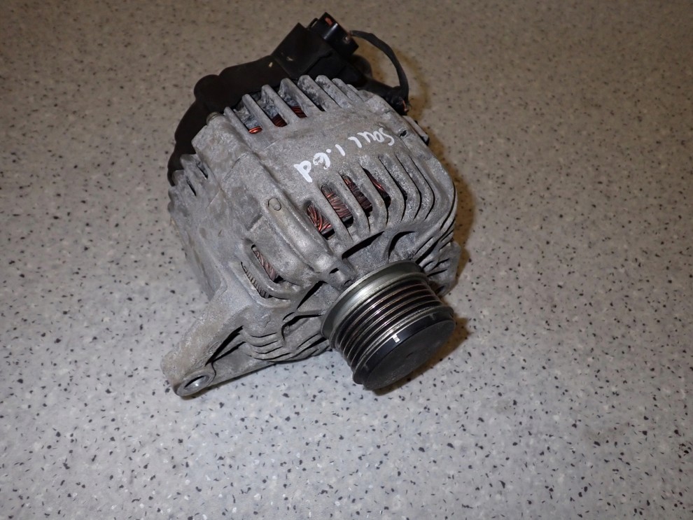 KIA SOUL I 1.6 CRDI 09- ALTERNATOR 3/7