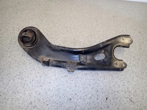 HYUNDAI i40 11-18 WAHACZ WZDŁUŻNY TYLNY PRAWY