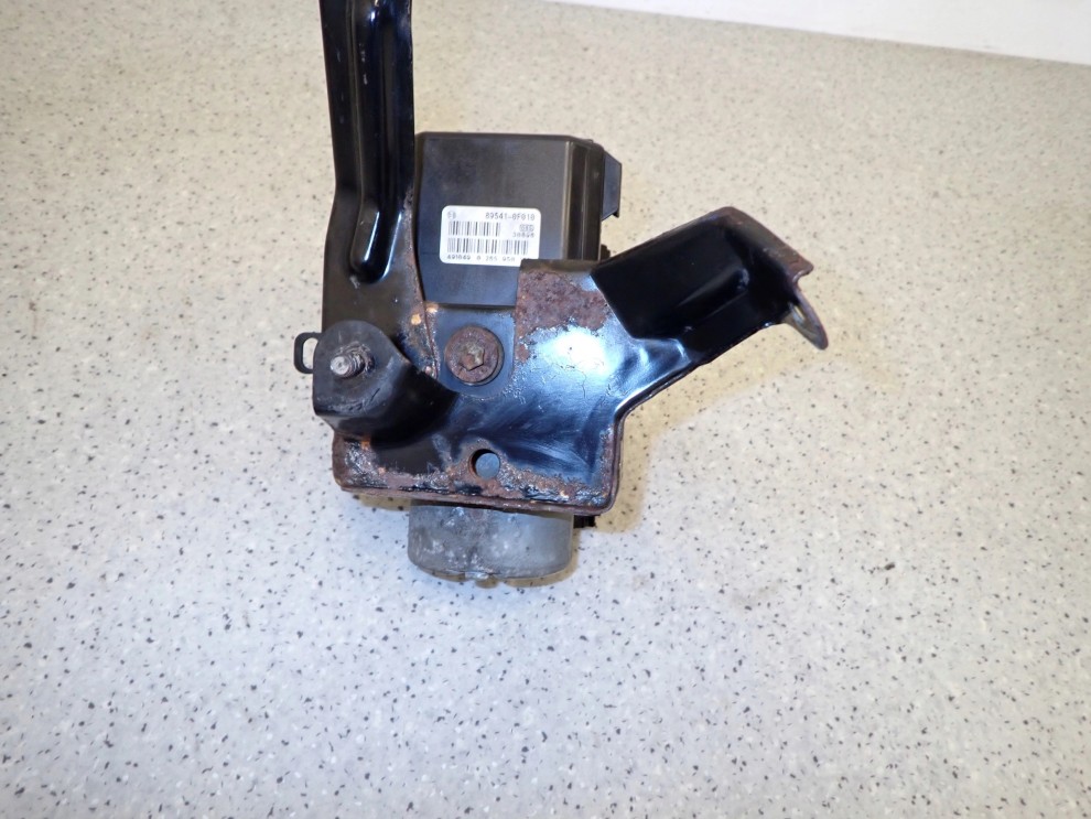 TOYOTA COROLLA VERSO 04-09 2.0 D4D POMPA ABS 89541-0F010 2/6