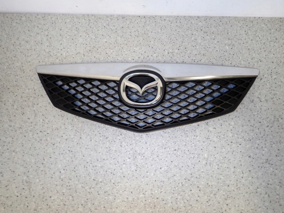 MAZDA 2 MAZDA2 DY 05-07 ATRAPA GRILL KRATA WLOTU 1/10