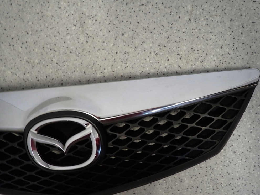MAZDA 2 MAZDA2 DY 05-07 ATRAPA GRILL KRATA WLOTU 7/10