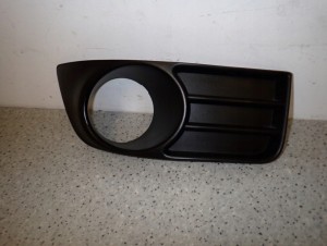 SUZUKI SX4 06-09 KRATKA HALOGENU PRZEDNIA PRAWA