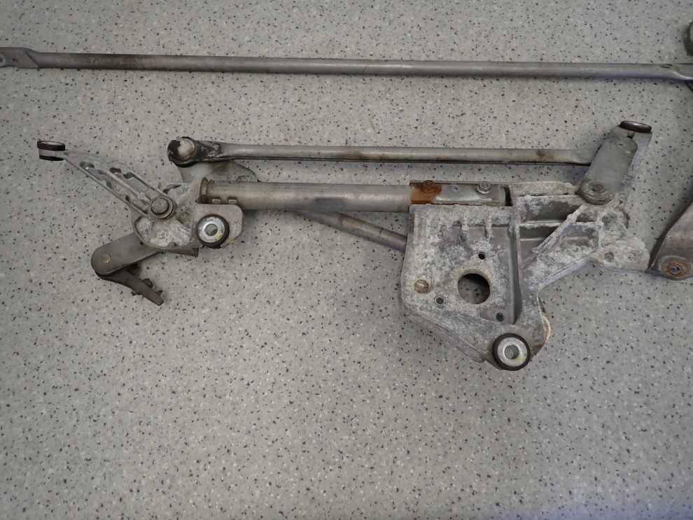 MITSUBISHI GRANDIS MECHANIZM WYCIERACZEK PRZEDNICH 5/5