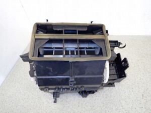 MITSUBISHI GRANDIS 03-11 OBUDOWA NAGRZEWNICY 7/8 MINIATURA