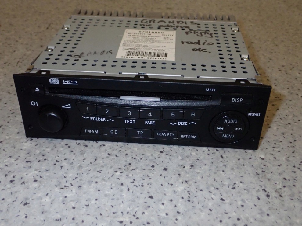 MITSUBISHI GRANDIS 03- RADIO FABRYCZNE 2/7
