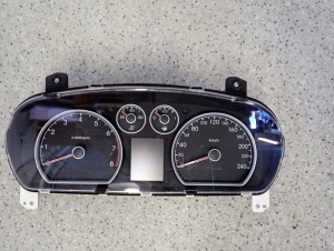 HYUNDAI i30 1.4i 06-11 LICZNIK ZEGARY EUROPA