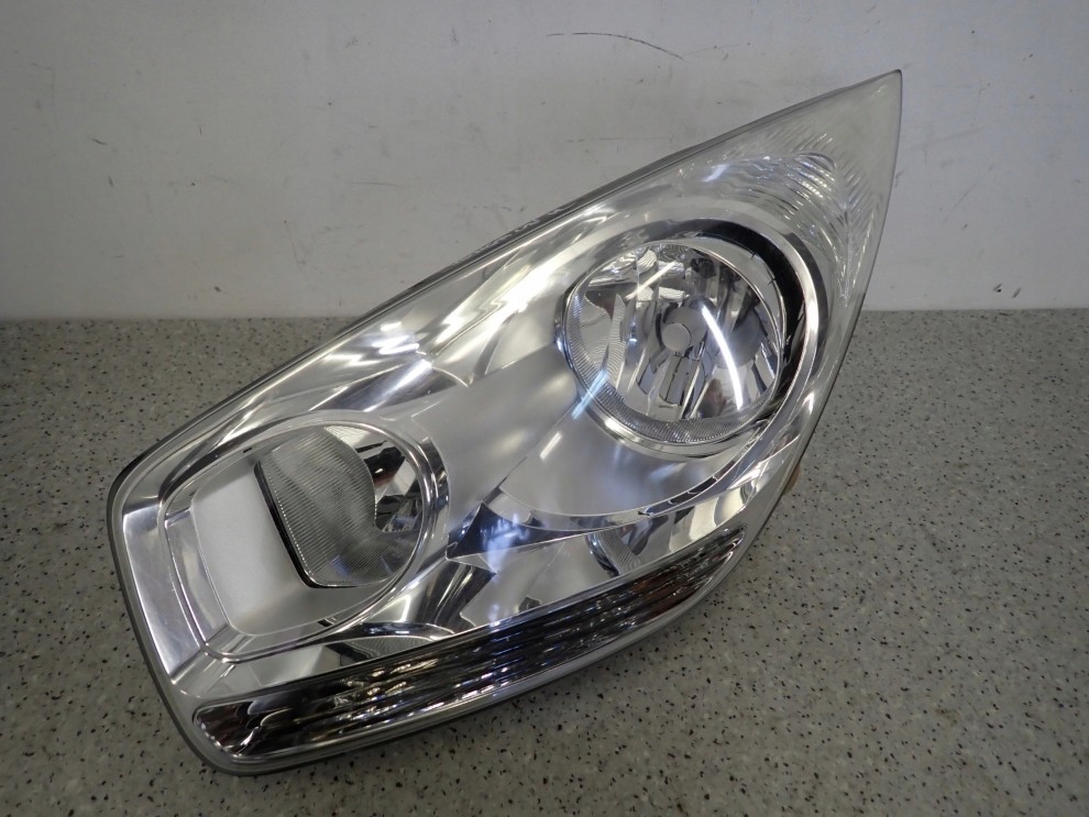 KIA VENGA 09- LAMPA PRZEDNIA LEWA 2/11