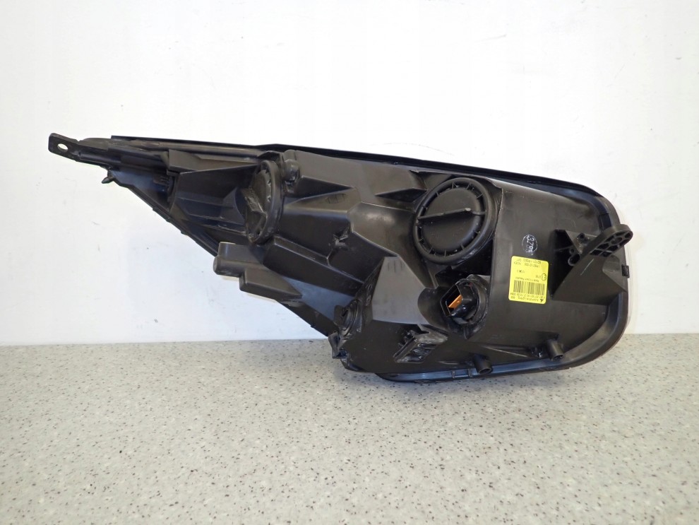 KIA VENGA 09- LAMPA PRZEDNIA LEWA 10/11