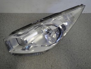KIA VENGA 09- LAMPA PRZEDNIA LEWA 8/11 MINIATURA