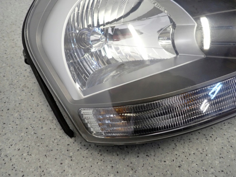 HYUNDAI TUCSON 04-10 REFLEKTOR PRZEDNI PRAWY LAMPA PRZÓD 5/11