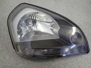 HYUNDAI TUCSON 04-10 REFLEKTOR PRZEDNI PRAWY LAMPA PRZÓD 3/11 MINIATURA