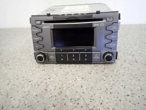 KIA SOUL I 09- RADIO FABRYCZNE 2/8 MINIATURA