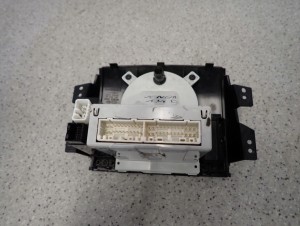 KIA VENGA 09-14 PANEL STEROWANIA KLIMATYZACJI 2/5 MINIATURA