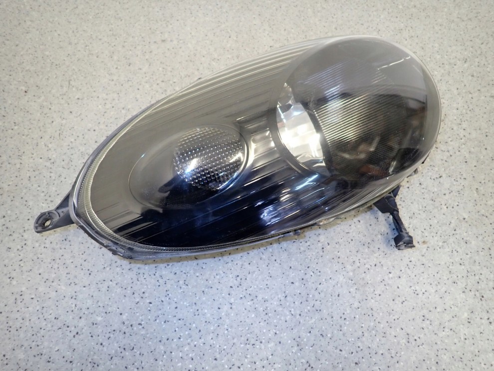 NISSAN MICRA K12 06-08 REFLEKTOR PRAWY LAMPA PRZEDNIA 5/12