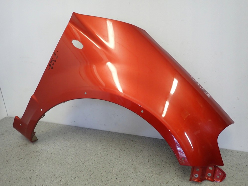SUZUKI SX4 06-12 BŁOTNIK PRZEDNI PRAWY ZFS 2/10
