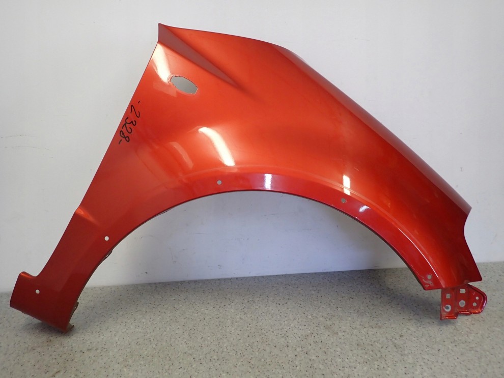 SUZUKI SX4 06-12 BŁOTNIK PRZEDNI PRAWY ZFS 6/10