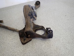 RAV4 RAV 4 99-05 D4D WAHACZ TYLNY LEWY WLECZONY 3/11 MINIATURA