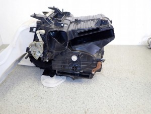 NISSAN XTRAIL X-TRAIL T31 07- OBUDOWA NAGRZEWNICY 4/7 MINIATURA