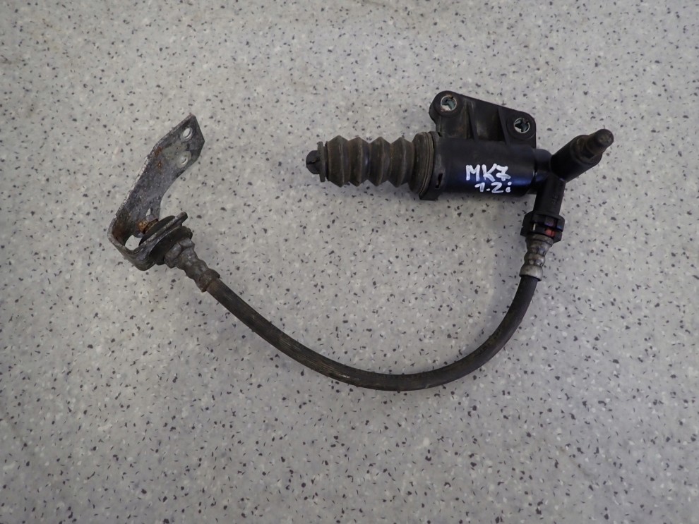 SUZUKI SWIFT MK7 1.2i 10- WYSPRZĘGLIK 2/5