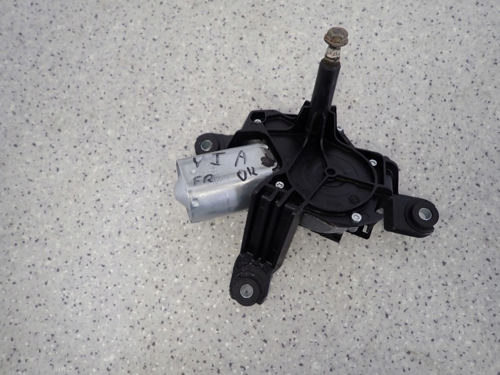 TOYOTA YARIS I 99-05 SILNICZEK WYCIERACZKI TYŁ WERSJA FRANCUSKA 2/11