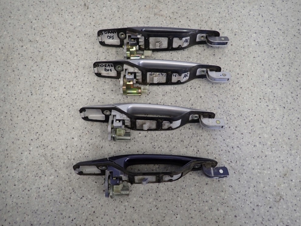 MITSUBISHI GRANDIS 03-11 KLAMKA TYLNA PRAWA 4/6