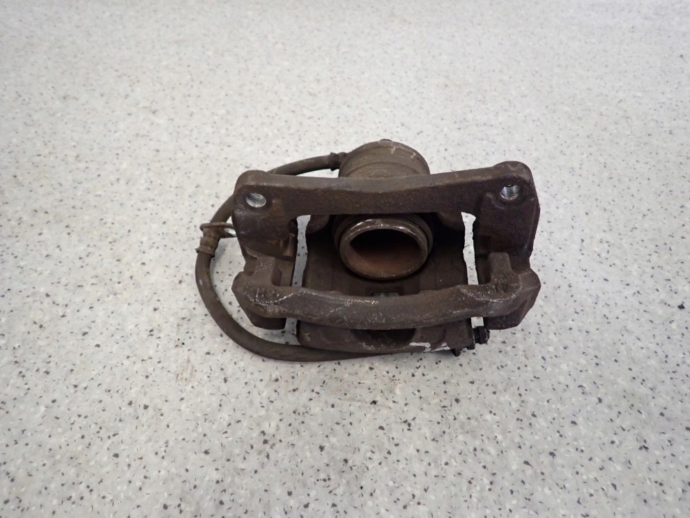 SUZUKI SWIFT MK7 10- ZACISK HAMULCOWY PRZEDNI LEWY 4/5