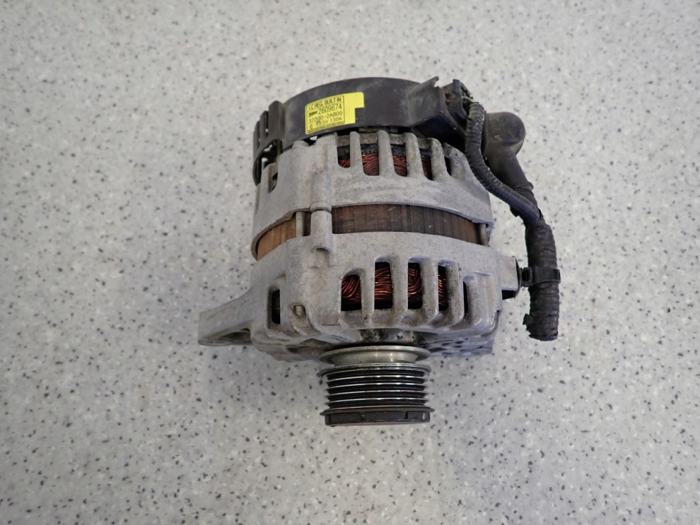 HYUNDAI i40 1.7 CRDI 11- ALTERNATOR 37300-2A800 1/6