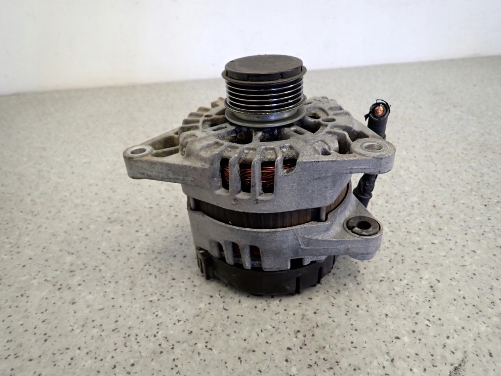 HYUNDAI i40 1.7 CRDI 11- ALTERNATOR 37300-2A800 5/6