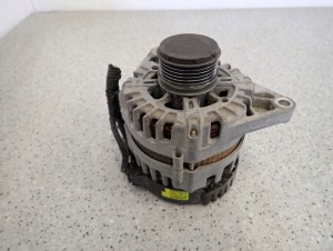 HYUNDAI i40 1.7 CRDI 11- ALTERNATOR 37300-2A800 4/6 MINIATURA