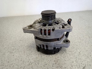 HYUNDAI i40 1.7 CRDI 11- ALTERNATOR 37300-2A800 5/6 MINIATURA