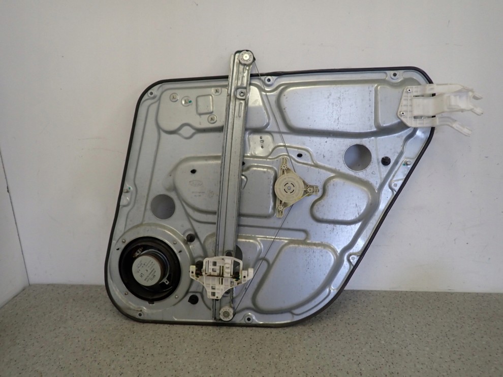 KIA CARENS III 06-11 PODNOŚNIK SZYBY TYLNY LEWY 5/7
