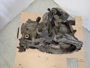 HYUNDAI GETZ 02- 1.5 CRDI DIESEL SKRZYNIA BIEGÓW MANULANA 3 CYLINDRY 3/8 MINIATURA