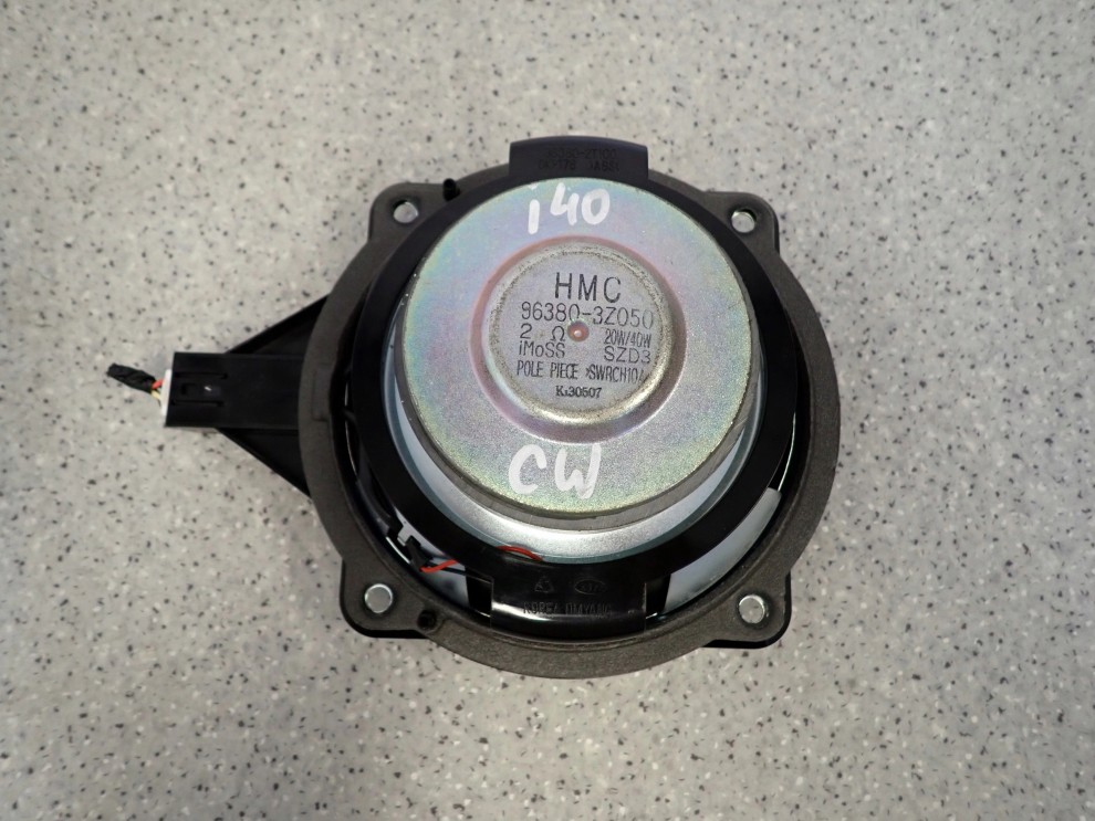 HYUNDAI i40 11- SUBWOOFER FABRYCZNY 4/5