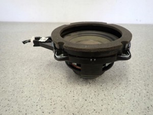 HYUNDAI i40 11- SUBWOOFER FABRYCZNY 2/5 MINIATURA