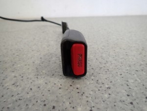 TOYOTA VERSO 09-13 ZAPINKA PASA PRZEDNIA PRAWA EUROPA 4/6 MINIATURA