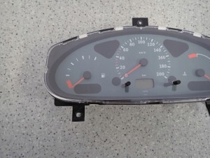 NISSAN MICRA K11 98-01 ZEGARY LICZNIK 2/8 MINIATURA