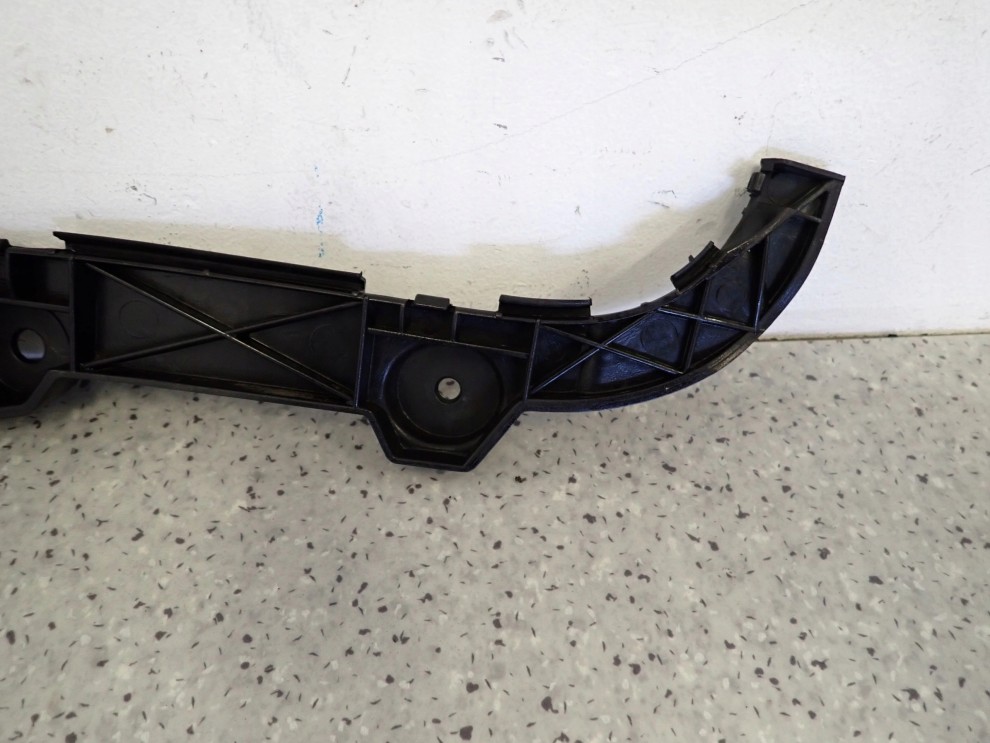TOYOTA COROLLA VERSO 04-07 ŚLIZG TYLNY LEWY NA BŁOTNIK 8/9